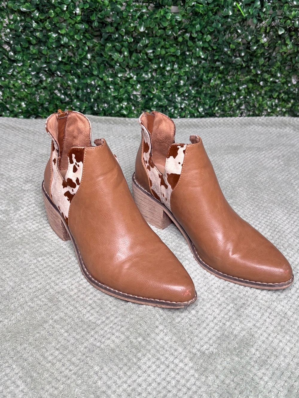 Pierre Dumas Tan Leather Ankle Booties with Cowhide Panel